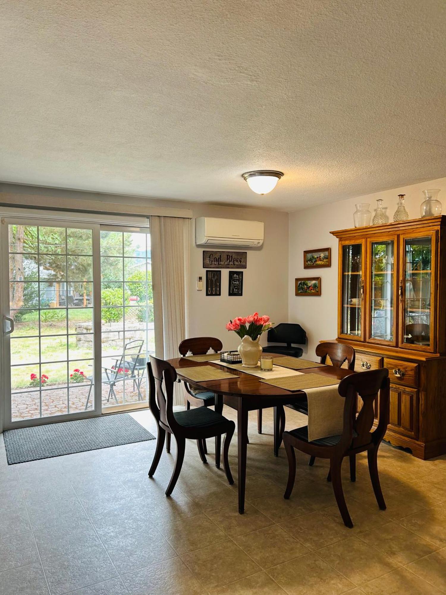 Emerald City 3 Bedroom 1 Bath Home Eugene Exteriör bild