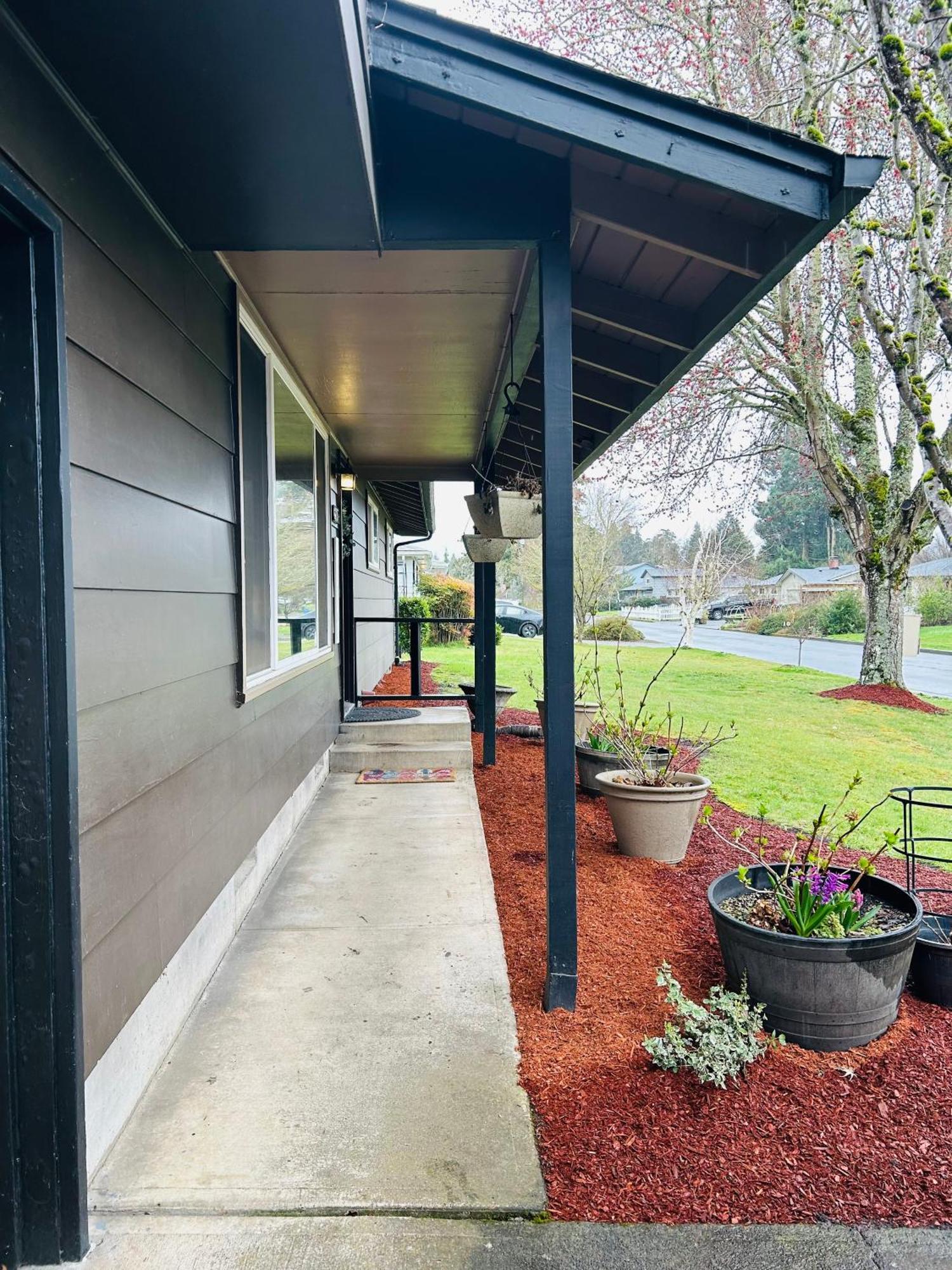 Emerald City 3 Bedroom 1 Bath Home Eugene Exteriör bild
